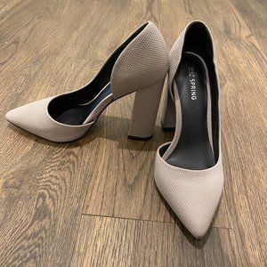 BNWT Call It SPRING Heels Color Tan - Size 7